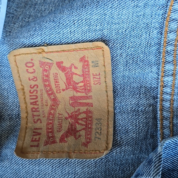 Levi's Light Blue Denim Jacket - Picture 2 of 4